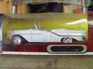 1/18 Oldsmobile Super88 Avo 1957